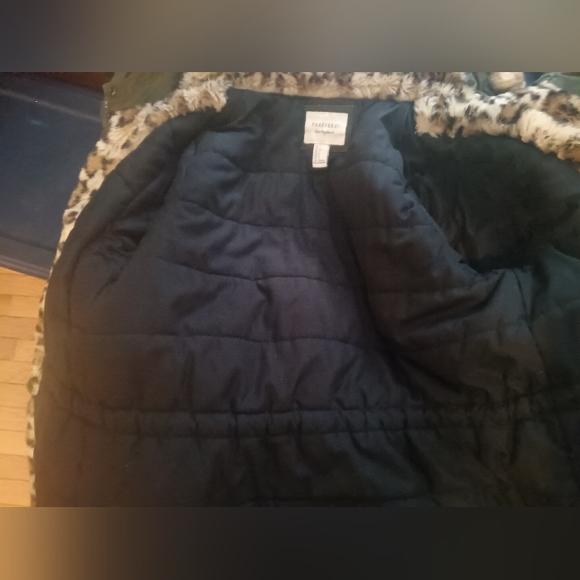 Forever 21 warm and cozy jacket - Picture 7 of 16